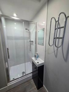 1B Smart Apartments