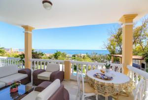La Cala villa with pool and sea views