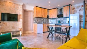 Akbel 1 bedroom secluded villa with hot tub