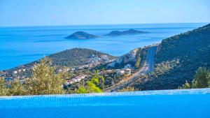 Akbel 1 bedroom secluded villa with hot tub