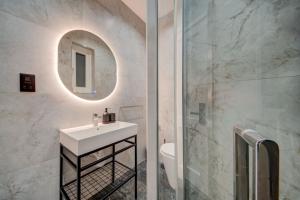 New 3BDR Luxury Seaside Home with Heated Jacuzzi - Best Location in Sliema