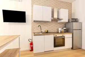 Emerald BGY Charme Suite