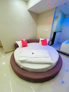 Hotel Elite Stay - Mahalunge Pune