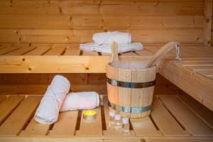 Haltestelle Glauburg - Sauna & Whirlpool