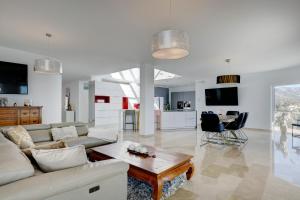 010 Private Villa Vista Verde, with Heated Pool and Hot Tub