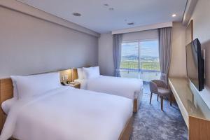 ANA Crowne Plaza Resort Okinawa Uruma Hills By IHG