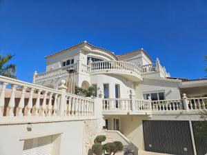 Villa with private pool and hot tub Mijas Costa