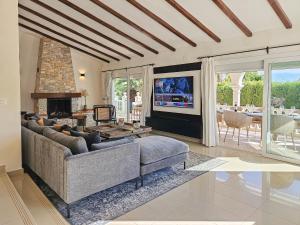 Villa with private pool and hot tub Mijas Costa