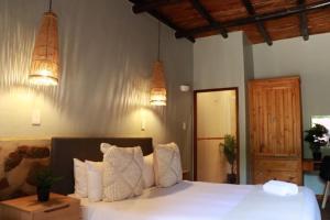 Silverlakes Farm Hotel