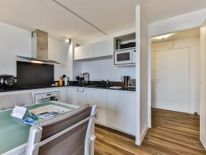 Duplex 4 étoiles, vue mer et port de plaisance