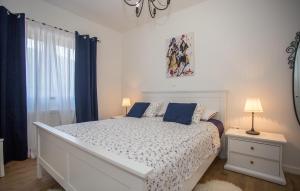 2 Bedroom Gorgeous Home In Mali Ston