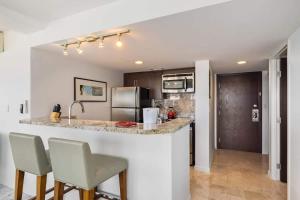 #Marbella Lane - Luxe 2BR with Panoramic Ocean View