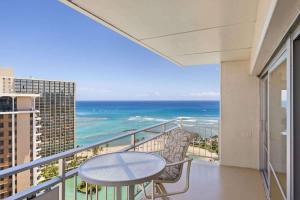 #Marbella Lane - Luxe 2BR with Panoramic Ocean View