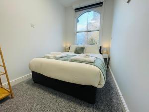 Stylish City-Centre Apartment with parking