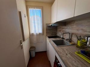 AIG_42 Appartement Type 2 – 4 couchages – Superbe vue avant-port à Gruissan