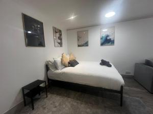 Modern Self-Contained Studio near Camberwell Green