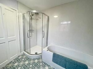 Beautiful Townhouse Sleeps 7