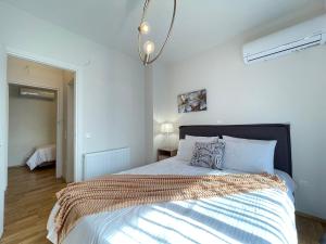 Athenean Modern Escape near Marina Floisvos