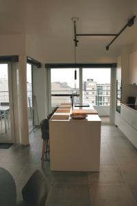 BEL AIR HOLIDAY - Modern 2-bedroom apartment with spacious terraces T165