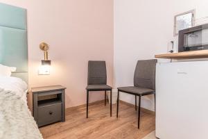 Queen Bed Central Studio With Kitchen