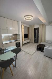 Modern Apartment Near the Beach - Budva