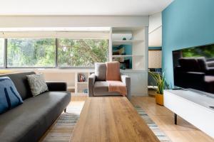 Open concept near Reforma & El Angel & US Embassy