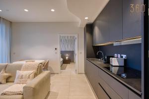 Luxury Living with Pool in Mercury Tower