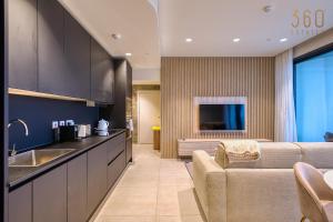 Luxury Living with Pool in Mercury Tower