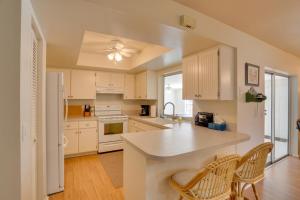 Bokeelia Retreat - Fishing Docks and Canals Nearby!