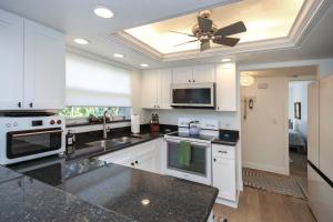 Coastal Canopy 3BR Home On Sanibel