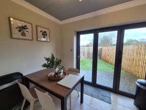 Wallscourt House By Cliftonvalley Apartments