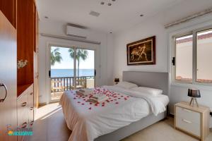 Beachfront Villa Carpe Diem