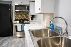 Cozy 1Bdrm • Great Location • Fast Wi-fi