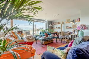 5 Bed in Polzeath oc-r33648