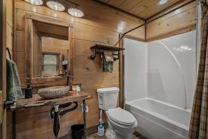 Cabin Sleeps 20, Pool, Views, Theater, Hot Tub