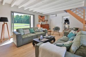 Villa piscine etang et foret