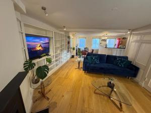 SoHo Elegant Apartment - West End 102 sq meters