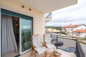 Atlantic Ocean 2BDR with Pool by LovelyStay