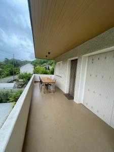 Villa Lézard - Magnifique vue lac avec sauna et piscine