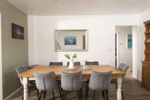 Wheal Francis - Hot Tub - Accessible Bungalow - Free Wi-Fi - Parking