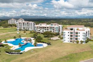 The Nova Condo by AcoModo