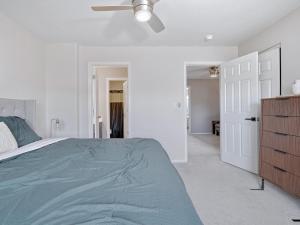 Lerrys House 2 King beds, 4 car parking, pet friendly, gym, playground