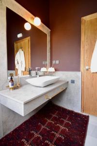 Villa LMNAM 1400m2 construit 1ha de terrain