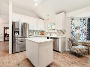 High Ceilings - Fenced Yard - Bright Interiors