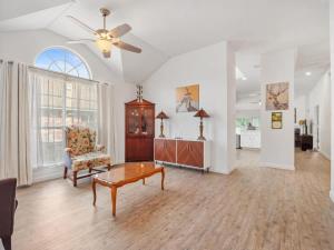 High Ceilings - Fenced Yard - Bright Interiors
