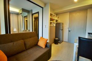 6th Avenue Surin by Risa