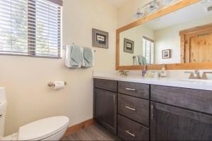 Mammoth Sierra Townhome 1