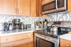 Mammoth Ski and Racquet 116