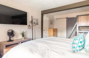 Mammoth Ski and Racquet 116