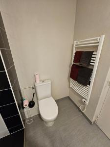 Residence calme-Balcon-Parking-5 min de Pau centre